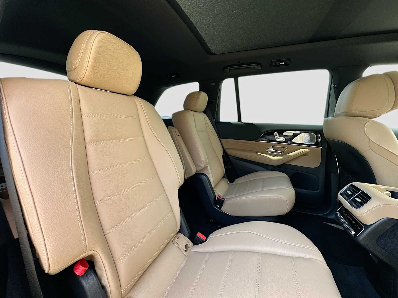 Thumbnail: 2026 Mercedes-Benz GLS - 30