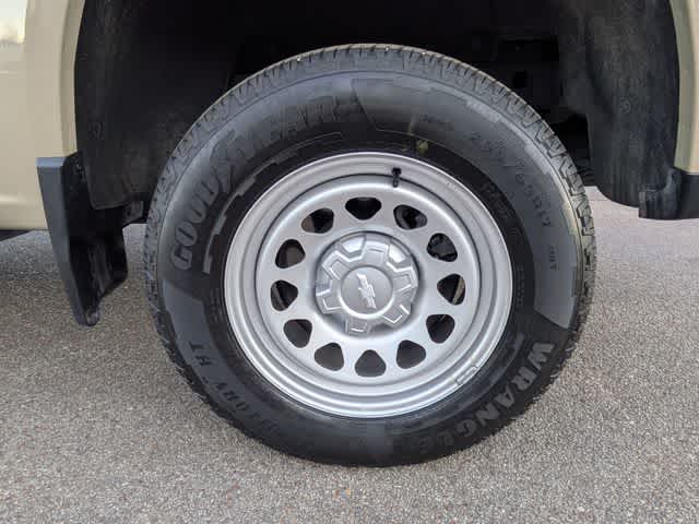 Thumbnail: 2024 Chevrolet Colorado - 12