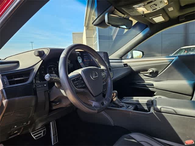 Thumbnail: 2022 Lexus ES - 2