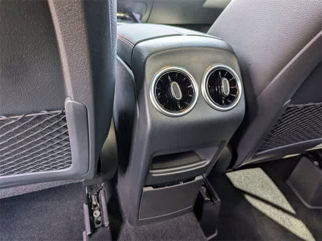 2025 Mercedes-Benz GLA 250 4