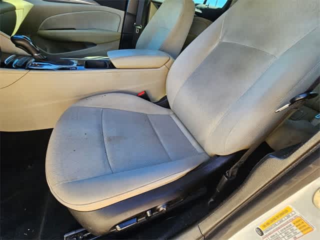 Thumbnail: 2019 Buick Regal - 15