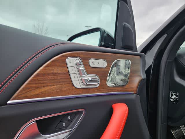 Thumbnail: 2026 Mercedes-Benz GLE - 18