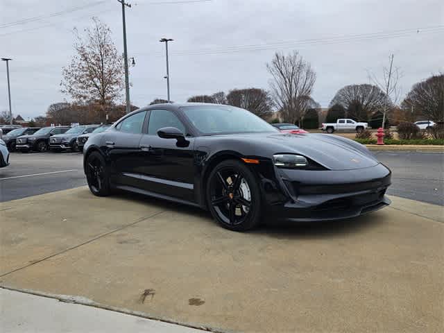 Thumbnail: 2023 Porsche Taycan - 3