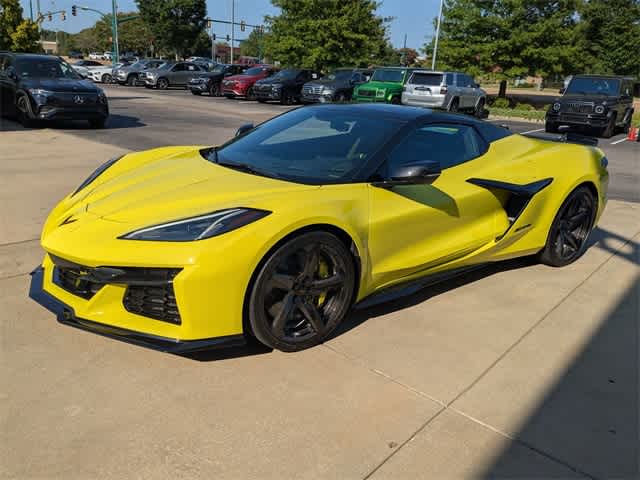 2023 Chevrolet Corvette Z06 3LZ photo 2