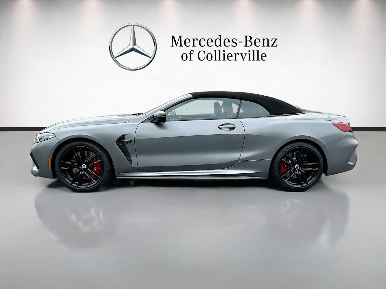 Thumbnail: 2023 BMW M8 - 8