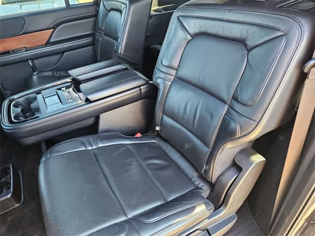 Thumbnail: 2019 Lincoln Navigator L - 19