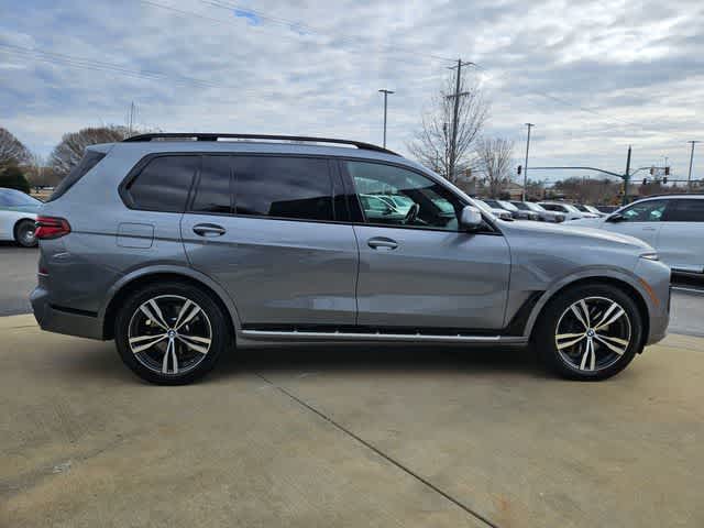 Thumbnail: 2026 BMW X7 - 9