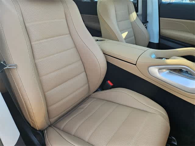 Thumbnail: 2026 Mercedes-Benz GLS - 21