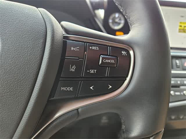 Thumbnail: 2024 Lexus ES - 26