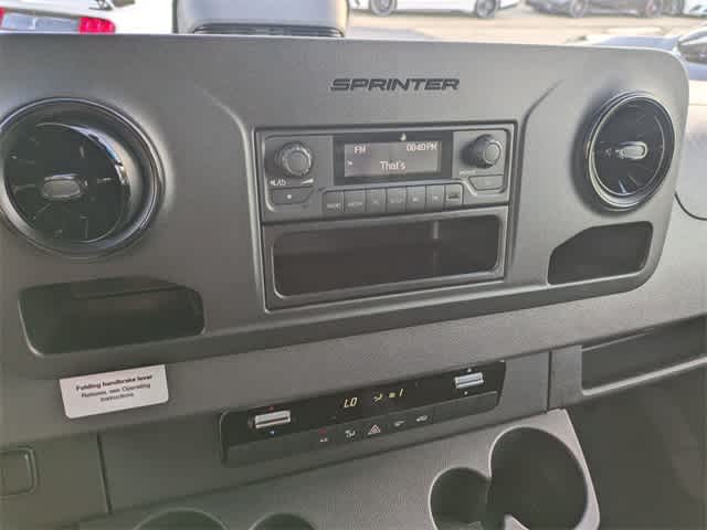 Thumbnail: 2025 Mercedes-Benz Sprinter - 27