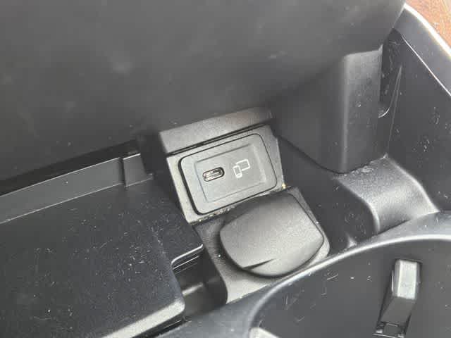 Thumbnail: 2022 Mercedes-Benz E-Class - 31