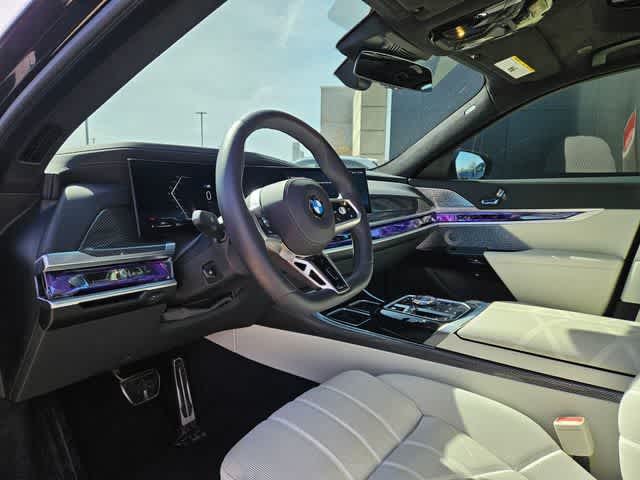 Thumbnail: 2025 BMW 7 Series - 2