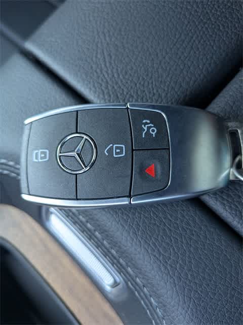 Thumbnail: 2025 Mercedes-Benz GLE - 35