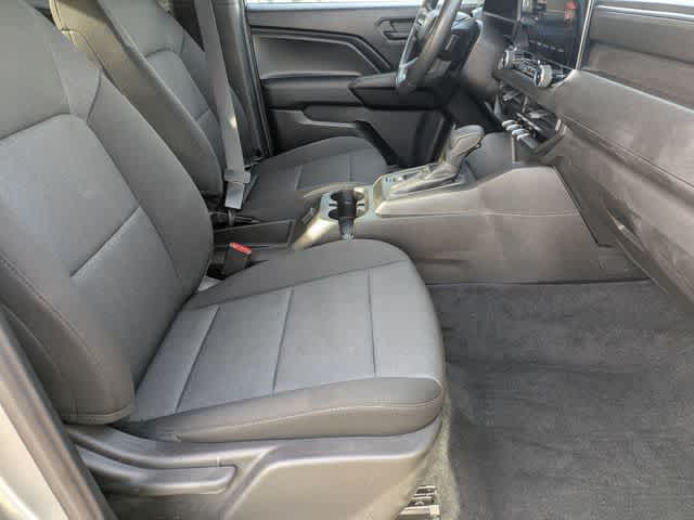 Thumbnail: 2024 Chevrolet Colorado - 19