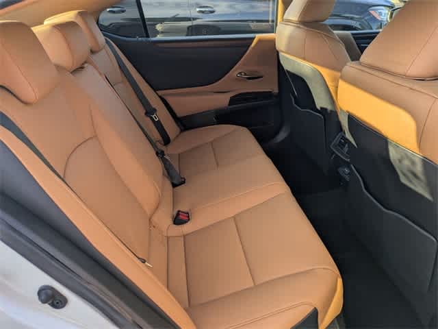 Thumbnail: 2025 Lexus ES - 20