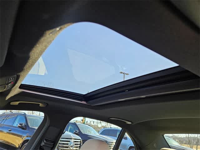 Thumbnail: 2021 Mercedes-Benz E-Class - 15