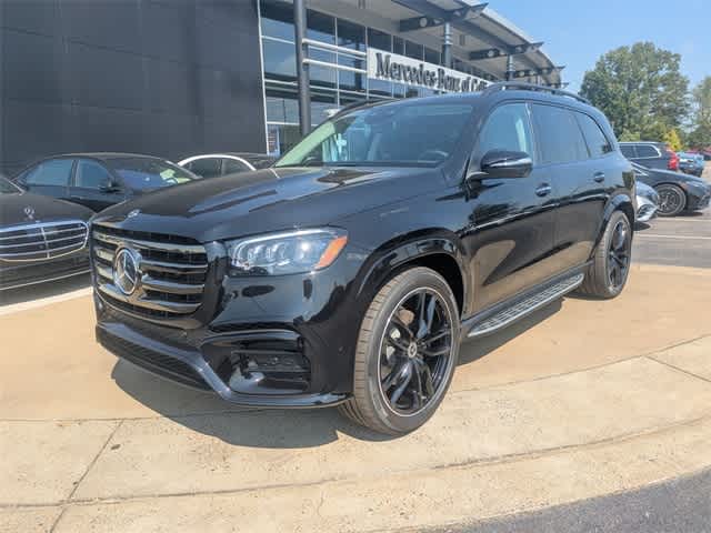 2026 Mercedes Benz GLS 580 4MATIC photo 3