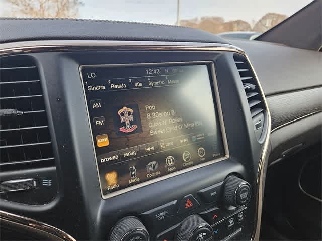 Thumbnail: 2015 Jeep Grand Cherokee - 31