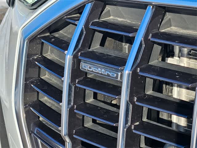 Thumbnail: 2025 Audi Q3 - 9