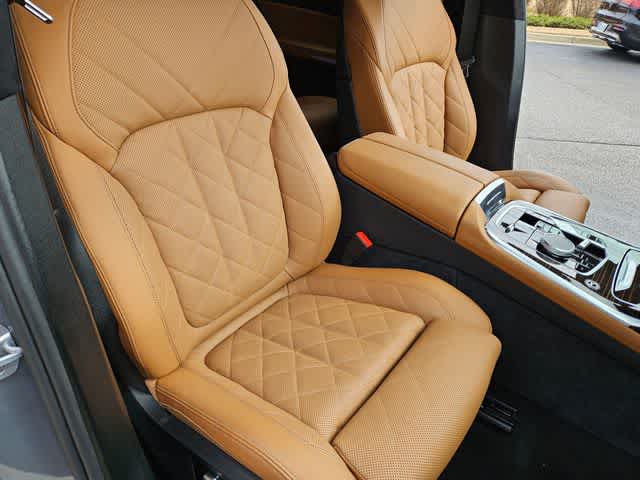 Thumbnail: 2026 BMW X7 - 22