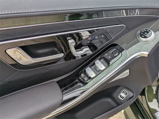 Thumbnail: 2025 Mercedes-Benz S-Class - 16