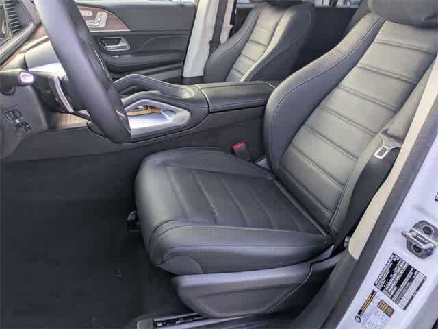 Thumbnail: 2025 Mercedes-Benz GLS - 10