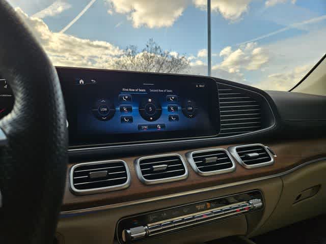 Thumbnail: 2024 Mercedes-Benz GLS - 28