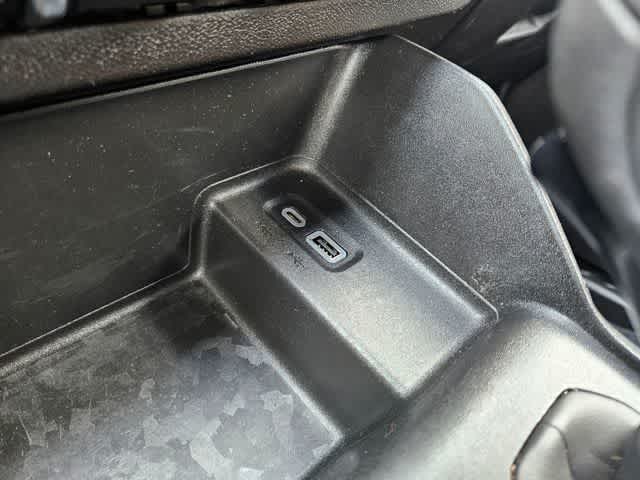 Thumbnail: 2024 Chevrolet Colorado - 29