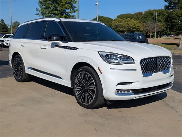2024 Lincoln Aviator Black Label photo 2