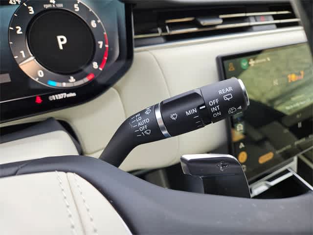 Thumbnail: 2025 Land Rover Range Rover - 29