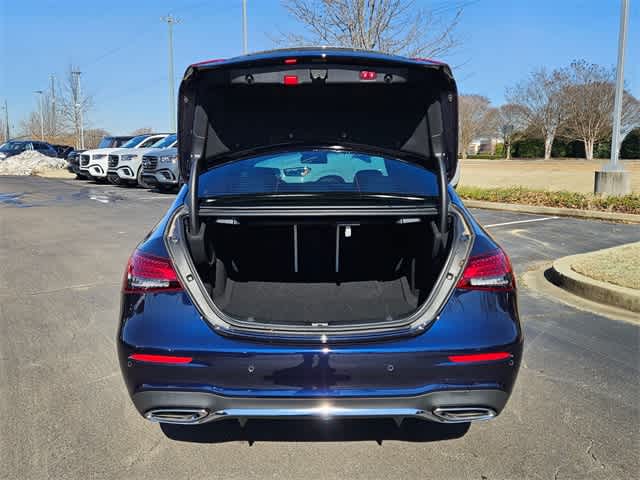 Thumbnail: 2021 Mercedes-Benz E-Class - 33