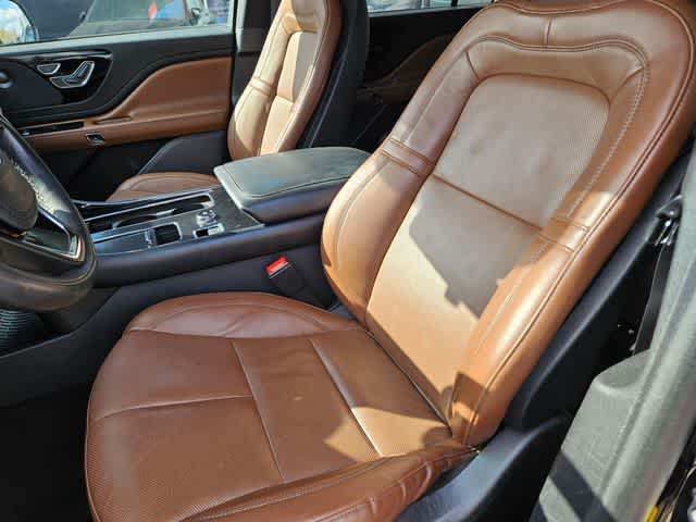 Thumbnail: 2022 Lincoln Aviator - 14