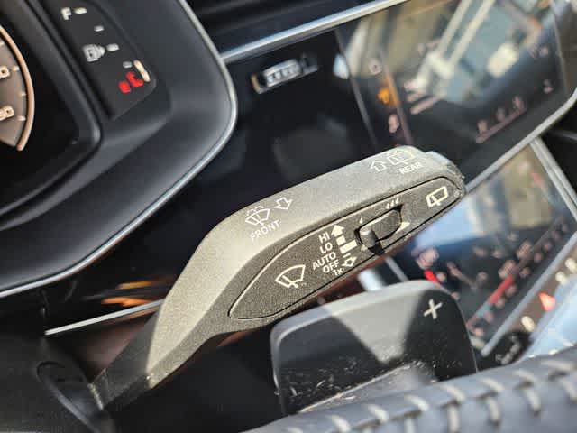 Thumbnail: 2019 Audi Q8 - 28