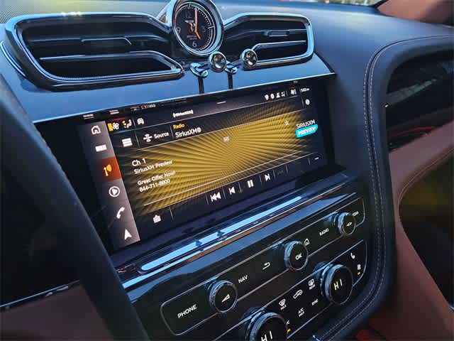 Thumbnail: 2023 Bentley Bentayga - 32