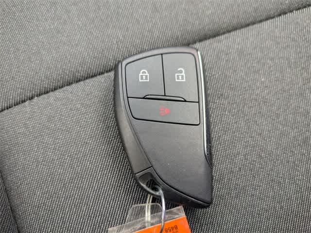 Thumbnail: 2024 Chevrolet Colorado - 31