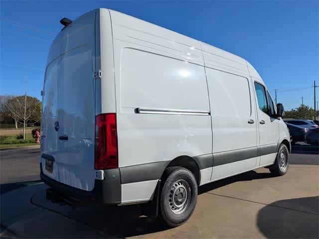 Thumbnail: 2025 Mercedes-Benz Sprinter - 9