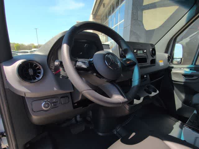 Thumbnail: 2026 Mercedes-Benz Sprinter - 2