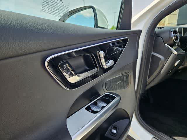 Thumbnail: 2025 Mercedes-Benz GLC - 16