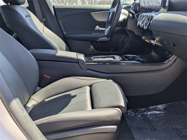 2025 Mercedes-Benz CLA 250 10