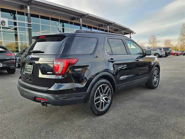 Thumbnail: 2018 Ford Explorer - 8