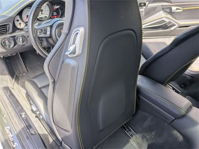 Thumbnail: 2019 Porsche 911 - 17