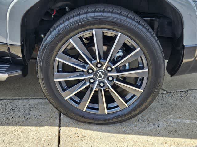 Thumbnail: 2024 Lexus GX - 14