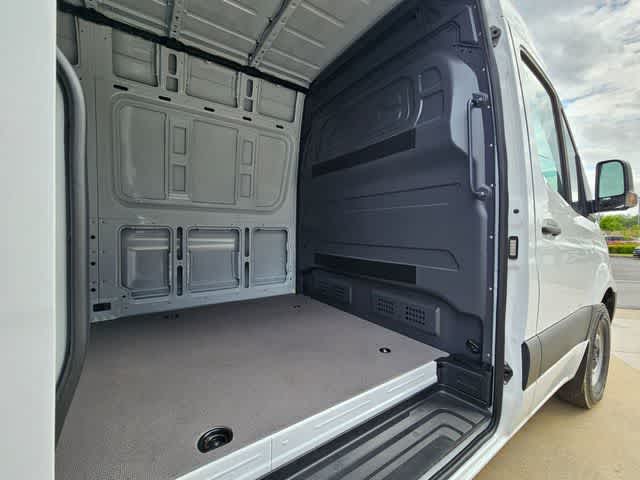 Thumbnail: 2026 Mercedes-Benz Sprinter - 20