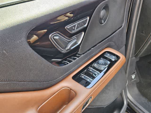 Thumbnail: 2022 Lincoln Aviator - 15