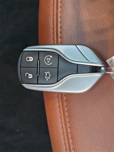 Thumbnail: 2022 Maserati Levante - 34