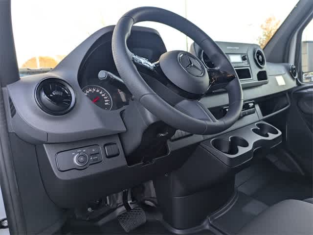 Thumbnail: 2026 Mercedes-Benz Sprinter - 10