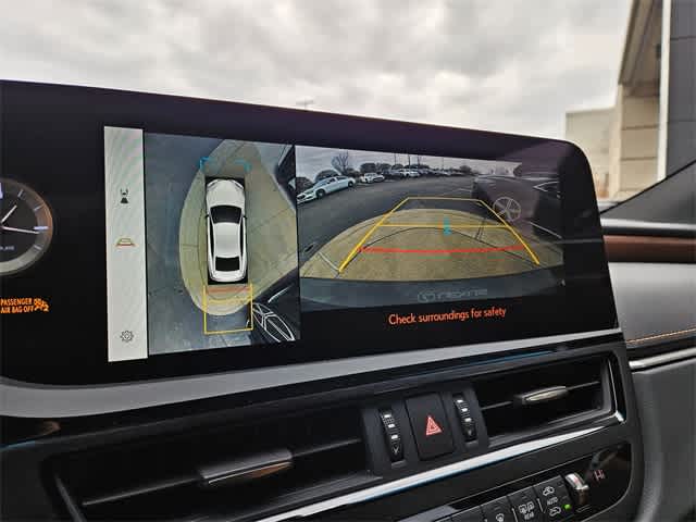 Thumbnail: 2024 Lexus ES - 31