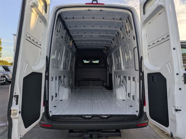 Thumbnail: 2025 Mercedes-Benz Sprinter - 33