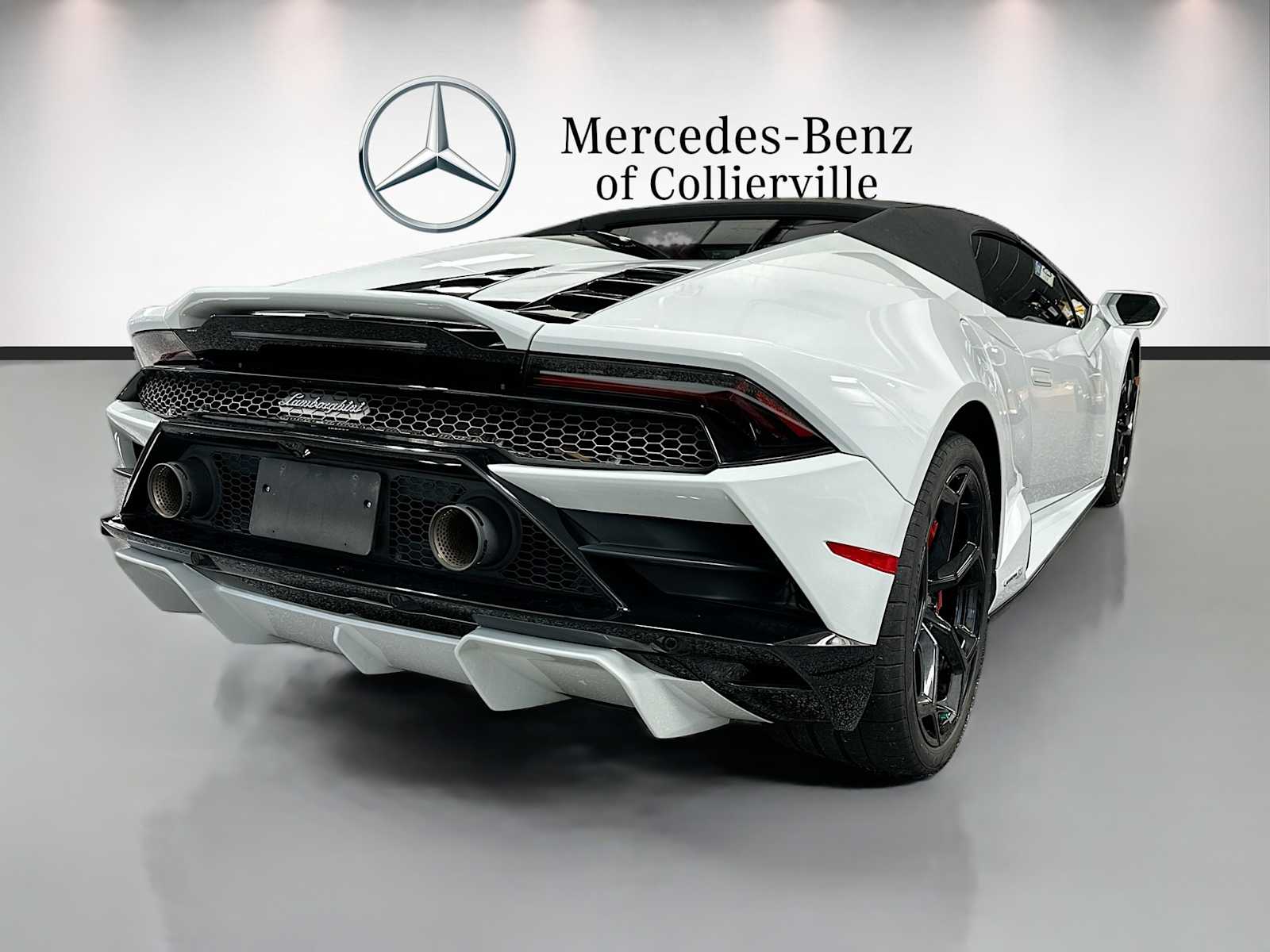 Thumbnail: 2022 Lamborghini Huracan - 4