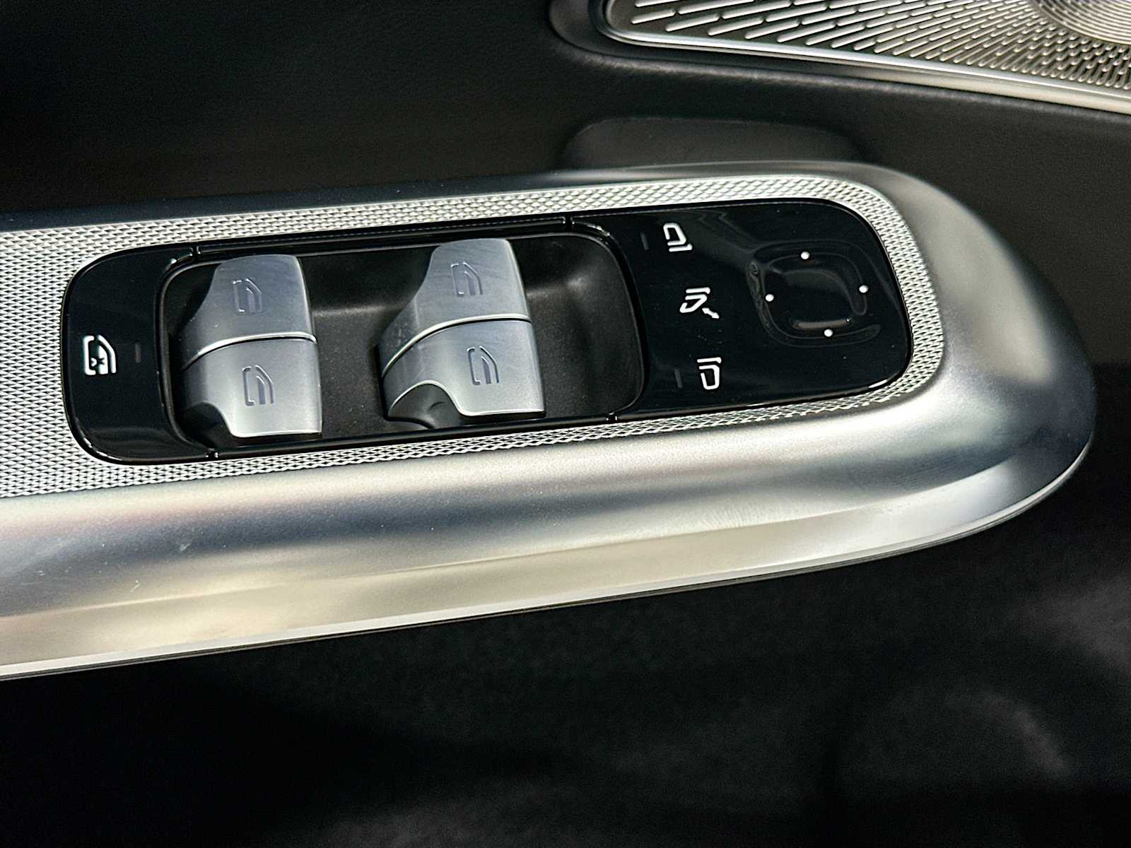 Thumbnail: 2026 Mercedes-Benz E-Class - 18
